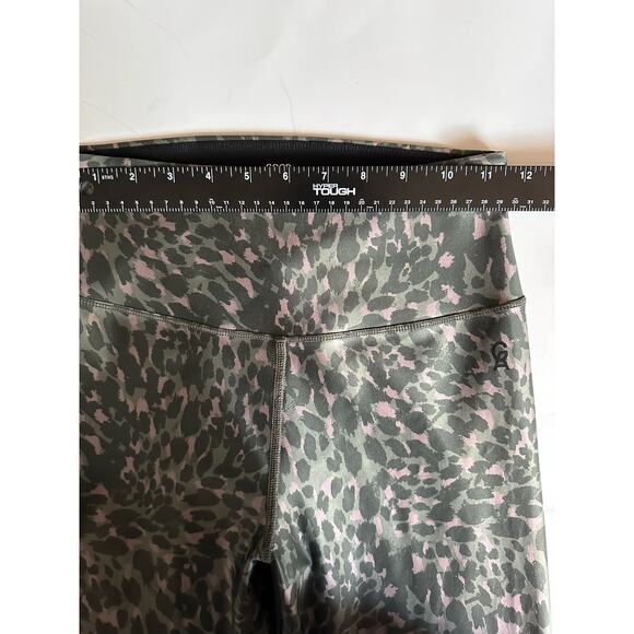 GOOD AMERICAN The Ferocious Legging in Green Mauve Leopard Print Size 1 Small - Picture 10 of 13